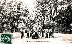 1482- Blida - Le Jeu de Tennis au Bois Sacre